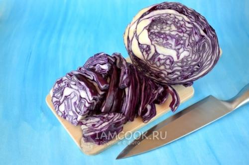 Рецепты из красной капусты вкусные и простые на зиму. Заготовка салатов из краснокочанной капусты на зиму 06