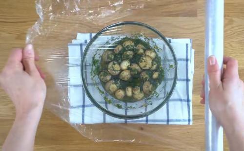 Мариновані гриби шампіньйони на зиму рецепт. Маринованные шампиньоны быстрого приготовления в домашних условиях