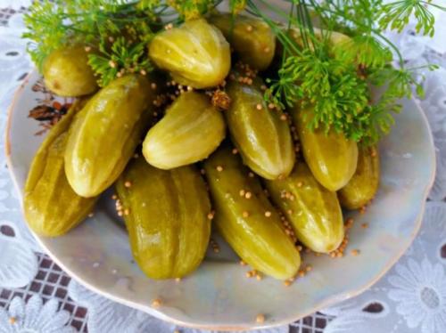Маринованные огурцы с уксусом. Хрустящие маринованные огурцы — 7 очень вкусных рецептов на зиму