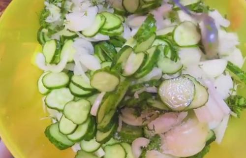 Салатные огурцы на зиму. Салаты из огурцов на зиму. 6 вкусных рецептов – пальчики оближешь!