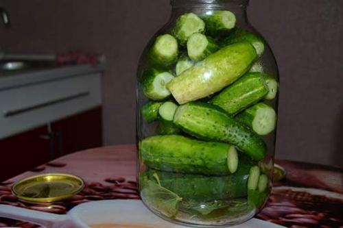 Огурцы закрытые с уксусом. Рецепт огурцов с фото