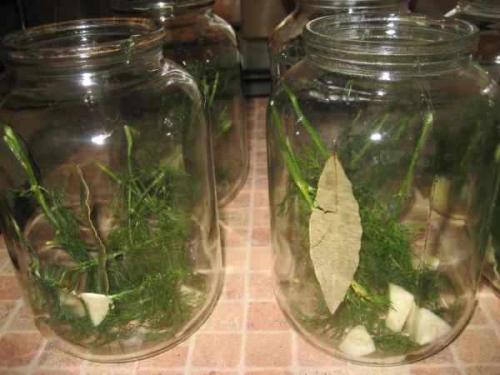 Консервирование маленьких огурчиков на зиму. Огурцы маринованные Как магазинные 16