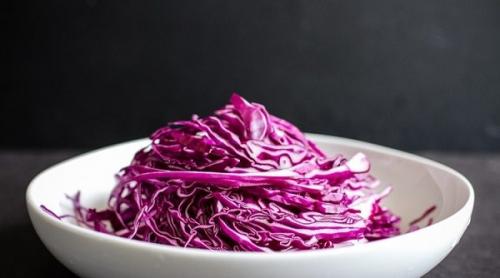 Рецепты из красной капусты вкусные и простые на зиму. Заготовка салатов из краснокочанной капусты на зиму