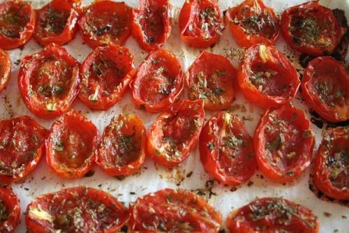 Вяленые помидоры в газовой духовке. Вяленые помидоры рецепт в духовке — готовим быстро!
