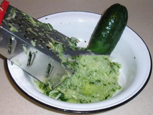 Малосольные огурцы на зиму в литровых банках. Как посолить огурцы на зиму — самые простые пошаговые рецепты. Засолка огурцов на 1 литр и 3 литровую банку