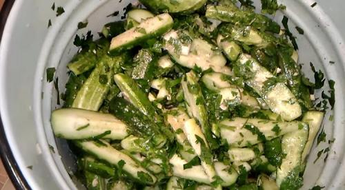 Салатные огурцы на зиму. Салаты из огурцов на зиму. 6 вкусных рецептов – пальчики оближешь!