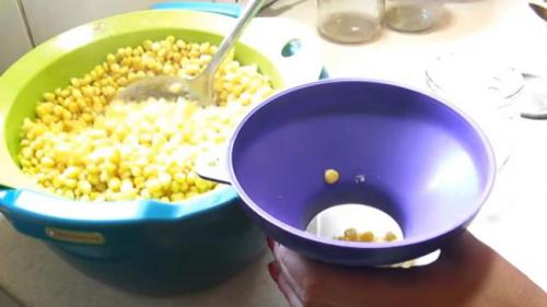 Кукуруза консервированная початками рецепты в домашних условиях. Кукуруза на зиму в домашних условиях