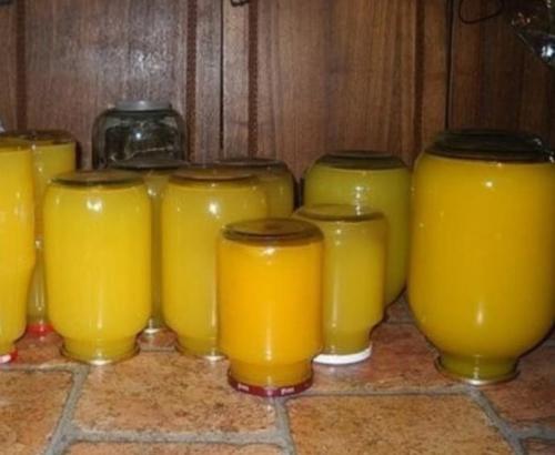 Сок из тыквы и груши. Все думали, что пьют абрикосовый сок с мякотью. Но это был обалденно вкусный тыквенный сок