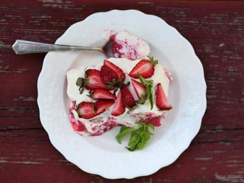 Салат с грибами свинушками. Салаты с грибами