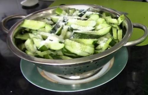 Салат из огурцов на зиму по-корейски. Салат из огурцов по-корейски на зиму — самый вкусный рецепт