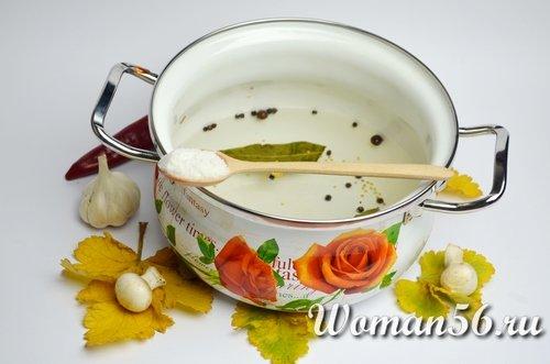 Мариновані гриби шампіньйони на зиму рецепт. Маринованные шампиньоны в домашних условиях