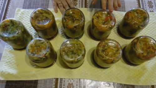 Салат из огурцов кусочками на зиму. Салат из огурцов на зиму по-корейски с приправой для корейской моркови — самый вкусный рецепт