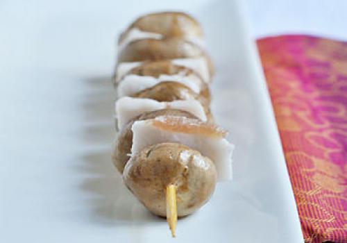 Как мариновать белые грибы для шашлыка. Рецепт 1: шашлык из шампиньонов на мангале с салом (с фото)