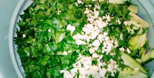 Салат из огурцов на зиму пальчики оближешь с луком