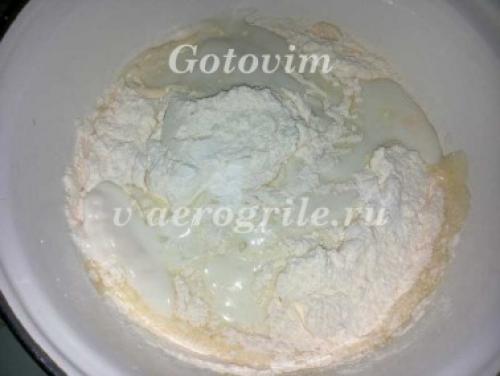 Пирог на кефире с персиками в мультиварке. Кекс на кефире с персиками в мультиварке