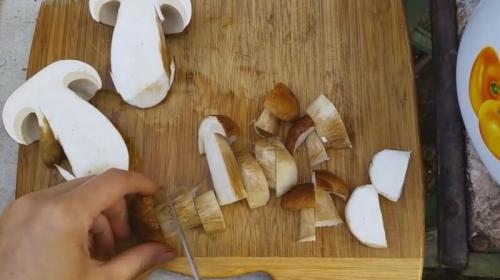 Маринад для белых грибов на 1 литр воды. Хрустящие маринованные белые грибы на зиму в банках по простому рецепту