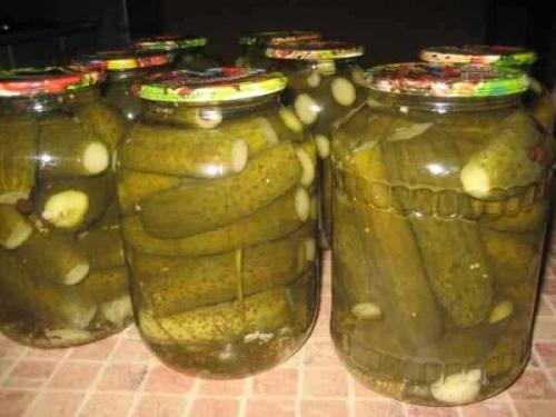 Консервирование маленьких огурчиков на зиму. Огурцы маринованные Как магазинные 14