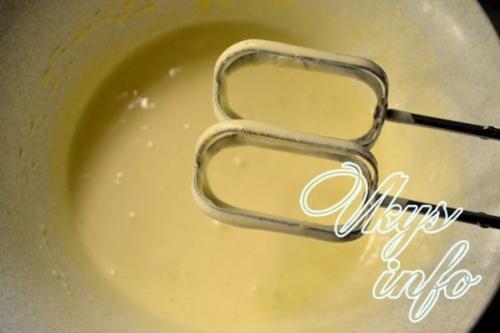 Шарлотка с персиками в мультиварке рецепт. Шарлотка с консервированными персиками 29