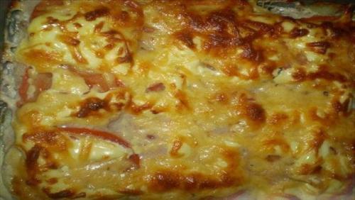 Картошка с фаршем слоями на сковороде. Картофель с фаршем в духовке под сыром