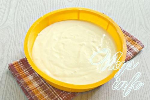 Шарлотка с персиками в мультиварке рецепт. Шарлотка с консервированными персиками 21