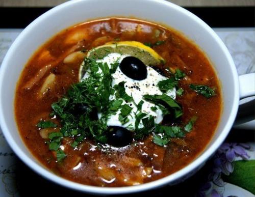 Солянка с грибами и колбасой. Секрет быстрого приготовления солянки с грибами и колбасой