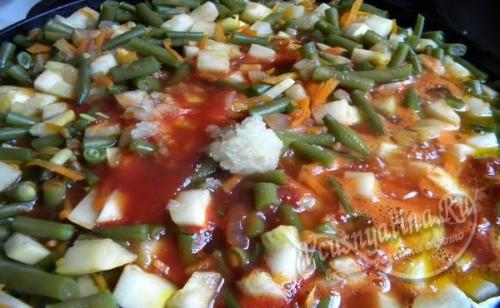 Спаржевая фасоль с кетчупом на зиму. Спаржевая фасоль с кабачками в томате на зиму