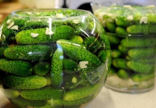 Как солить огурцы на зиму в литровых банках. Засолка огурцов на зиму в 2 и 3 литровых банках. Солим хрустящие огурцы