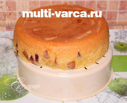 Шарлотка с персиками в мультиварке рецепт. Шарлотка с консервированными персиками 11