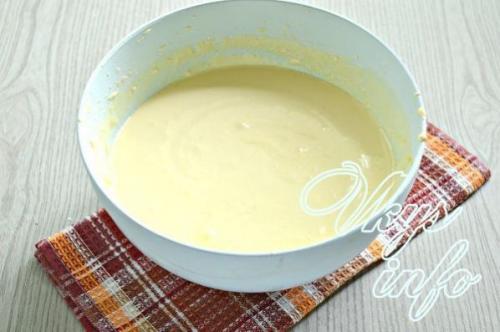 Шарлотка с персиками в мультиварке рецепт. Шарлотка с консервированными персиками 18