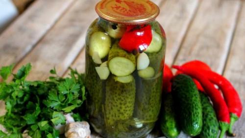 Маринованные огурцы с уксусом. Вкусно и просто маринуем огурцы с уксусом на зиму в банках