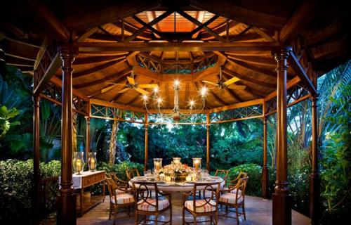 Свет в беседке. Освещение в беседке: виды, идеи и фото готовых решений