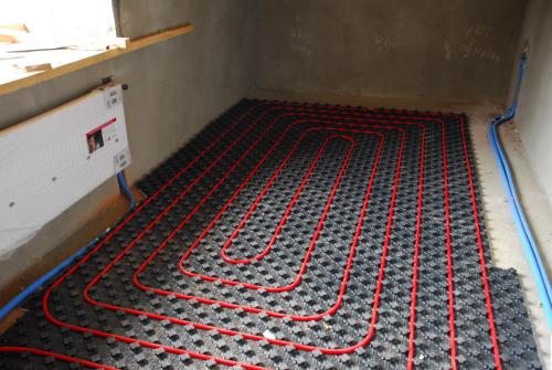 Теплый пол в доме.  Плюсы и минусы тёплого пола в коттедже 03