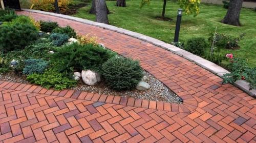 Виды тротуарной плитки для дорожек на даче. Тротуарная плитка для дорожек на даче: разновидности и дизайн