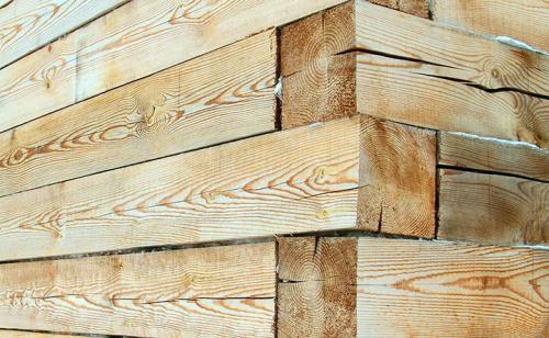 Какой брус лучше для дома 150 или 200. Деревянный брус. Как сэкономить и что учесть при его покупке?