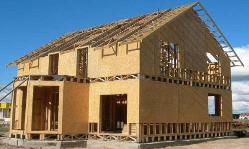 Почему дом из бруса дешевле каркасного. Сравнение каркасного и брусового дома по основным параметрам