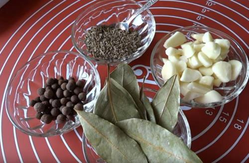 8 отличных рецептов вкусных маринованных огурцов. Маринованные огурцы хрустящие без стерилизации: очень вкусный рецепт