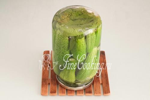 Огурцы в литровых банках на зиму: рецепты с уксусом 10 Огурцы в литровых банках на зиму: рецепты с уксусом 10