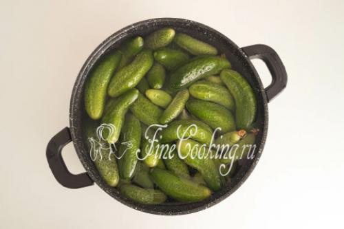 Огурцы в литровых банках на зиму: рецепты с уксусом 01