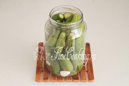 Огурцы в литровых банках на зиму: рецепты с уксусом 03 Огурцы в литровых банках на зиму: рецепты с уксусом 03