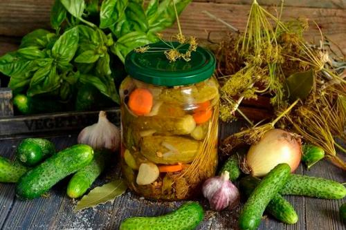 Рецепт маринованных огурцов без закатки с уксусом: простой и вкусный способ 08 Рецепт маринованных огурцов без закатки с уксусом: простой и вкусный способ 08