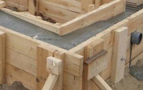 Усиление фундамента железобетонной рубашкой. Укрепление фундамента