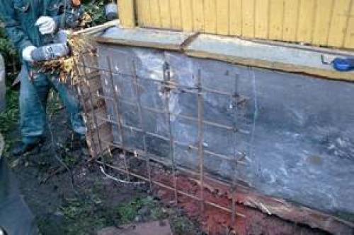 Усиление фундамента железобетонной рубашкой. Укрепление фундамента