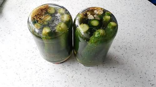 Какой рецепт маринованных огурцов на зиму считается лучшим. Самый вкусный рецепт консервированных огурцов на зиму на 1 литр