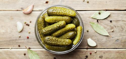 Какие специи и приправы можно добавить в сладкие маринованные огурцы для оригинального вкуса. Подходящие приправы для огурцов