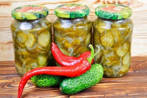 Можно ли использовать огурцы для приготовления салатов и соусов на зиму. 20 лучших салатов из огурцов с луком на зиму