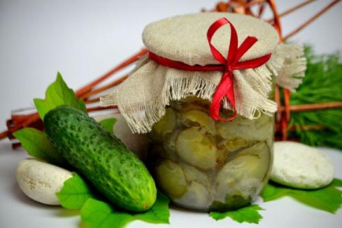 Можно ли использовать огурцы для приготовления салатов и соусов на зиму. 20 лучших салатов из огурцов с луком на зиму