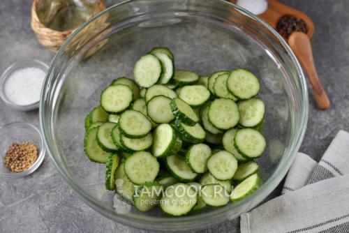 Быстрый и простой рецепт маринованных огурцов без закрутки 11 Быстрый и простой рецепт маринованных огурцов без закрутки 11