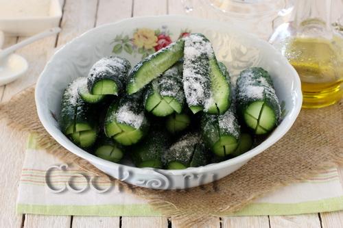 Быстрый и простой рецепт маринованных огурцов без закрутки 02 Быстрый и простой рецепт маринованных огурцов без закрутки 02