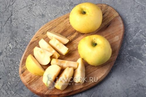 Успех в саду: яблоня дала первый урожай 12