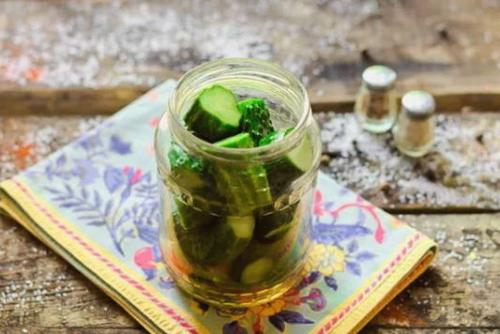 Соленые огурцы рецепт на литровую банку. Сладкие маринованные огурцы на зиму на 1-литровую банку